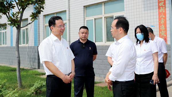 鄭州市委常委、市紀(jì)委書記杜新軍一行蒞臨鄭鍋調(diào)研指導(dǎo)工作